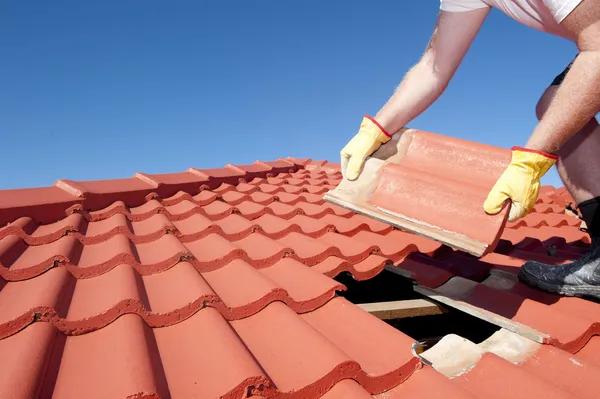 Top Reasons Homeowners Hire Experienced Roofing Contractors